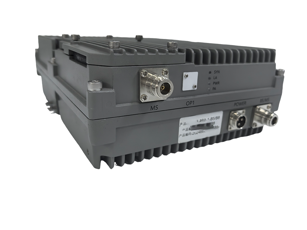  托喀依乡三频手机信号接收器2000㎡